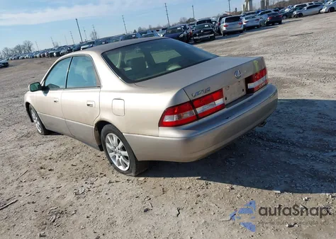 2001 Lexus Es 300 z USA, uszkodzony, nr VIN JT8BF28G510310505